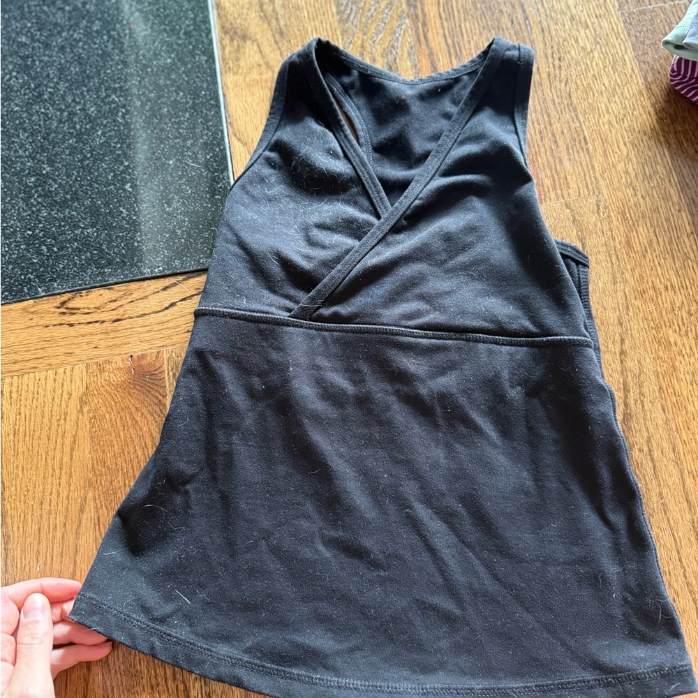 Black Lululemon Sleeveless Women's Running Top